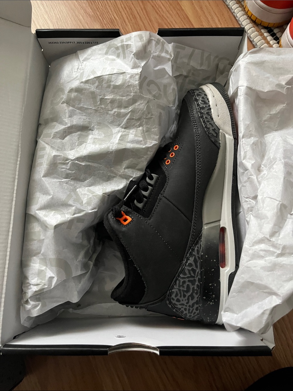 Jordan 3 - Picture 5 of 6